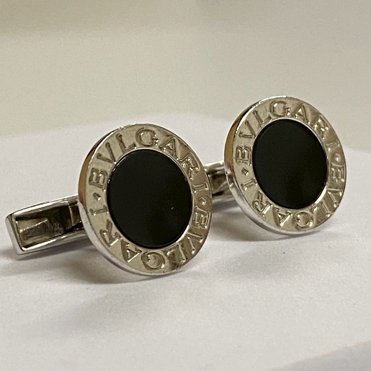 美品 ブルガリ カフス オニキス シルバー スクエア 刻印 925 BVLGARI ブルガリ スクエアトップ オニキス シルバー カフス 925