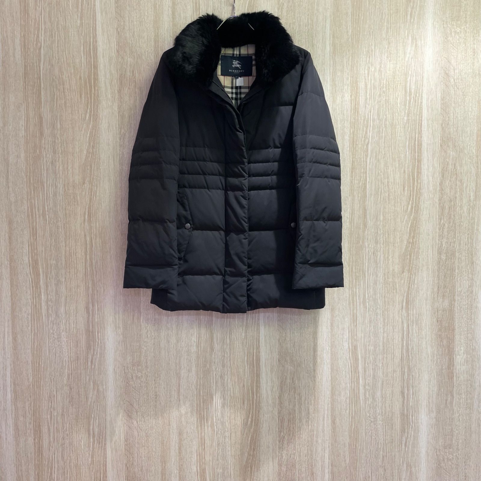BURBERRY ダウンジャケット フェイクファー ブラック 裏ノバチェック