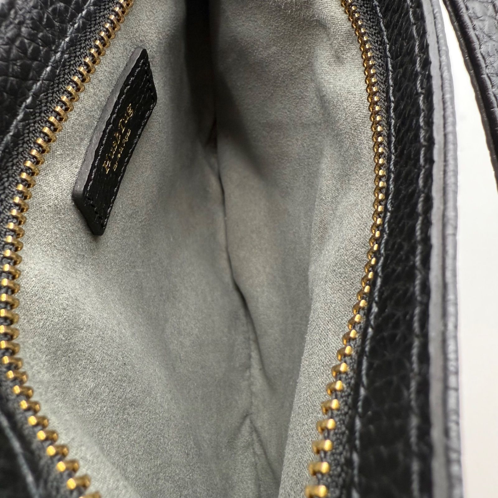 ほぼ未使用✨HushTug ハッシュタグ サコッシュ ショルダーバッグ 本革 