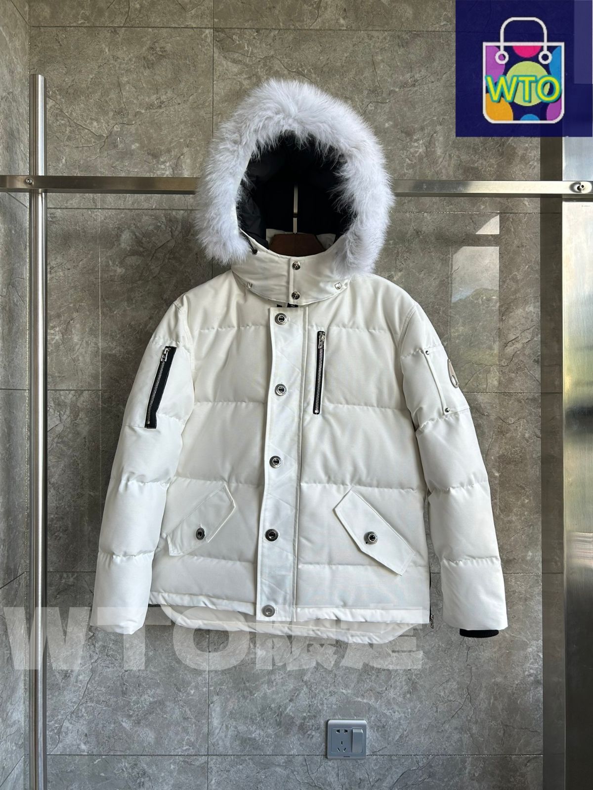 今日特価】Moose Knuckles ムースナックル ブラック ダウンジャケット