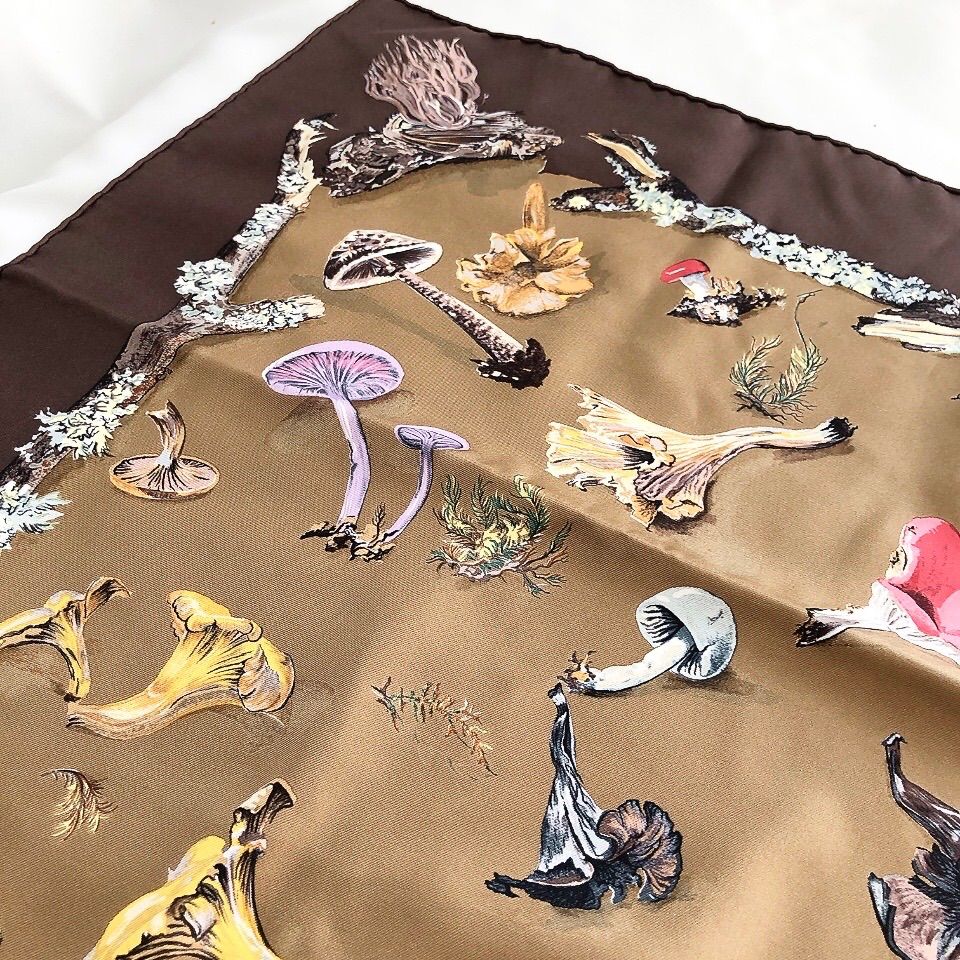 HERMES エルメス 大判スカーフ カレ90 シャンピニオン キノコ きのこ