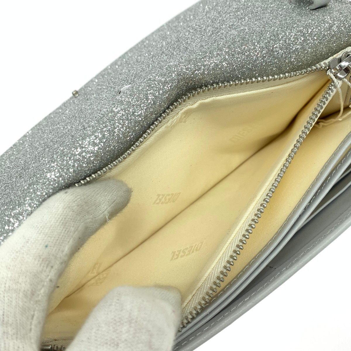 DIESEL ディーゼル ウォレットバッグ/1DR  PVC/ラメ    シルバーカラー レディース / 240001173745 DIESEL ディーゼル ウォレットバッグ/1DR PVC/ラメ シルバーカラー