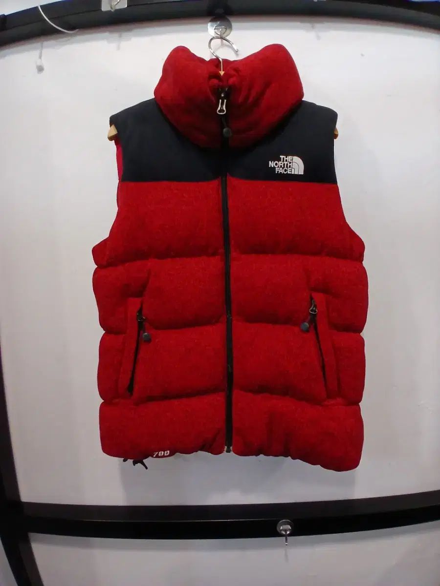 THE NORTH FACE 700 ニート ダウン ベスト レッド S - メルカリ