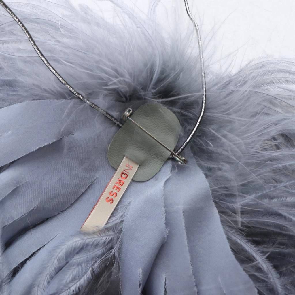 インドレス INDRESS Ostrich Feather Brooch ブローチ グレー INDRESS
