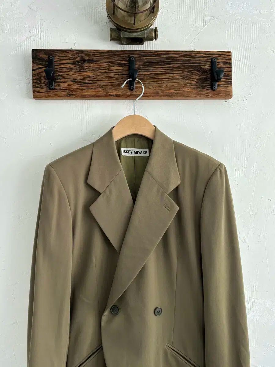 ISSEY MIYAKE イッセイミヤケ カーキ アシメントリー ブレーザー