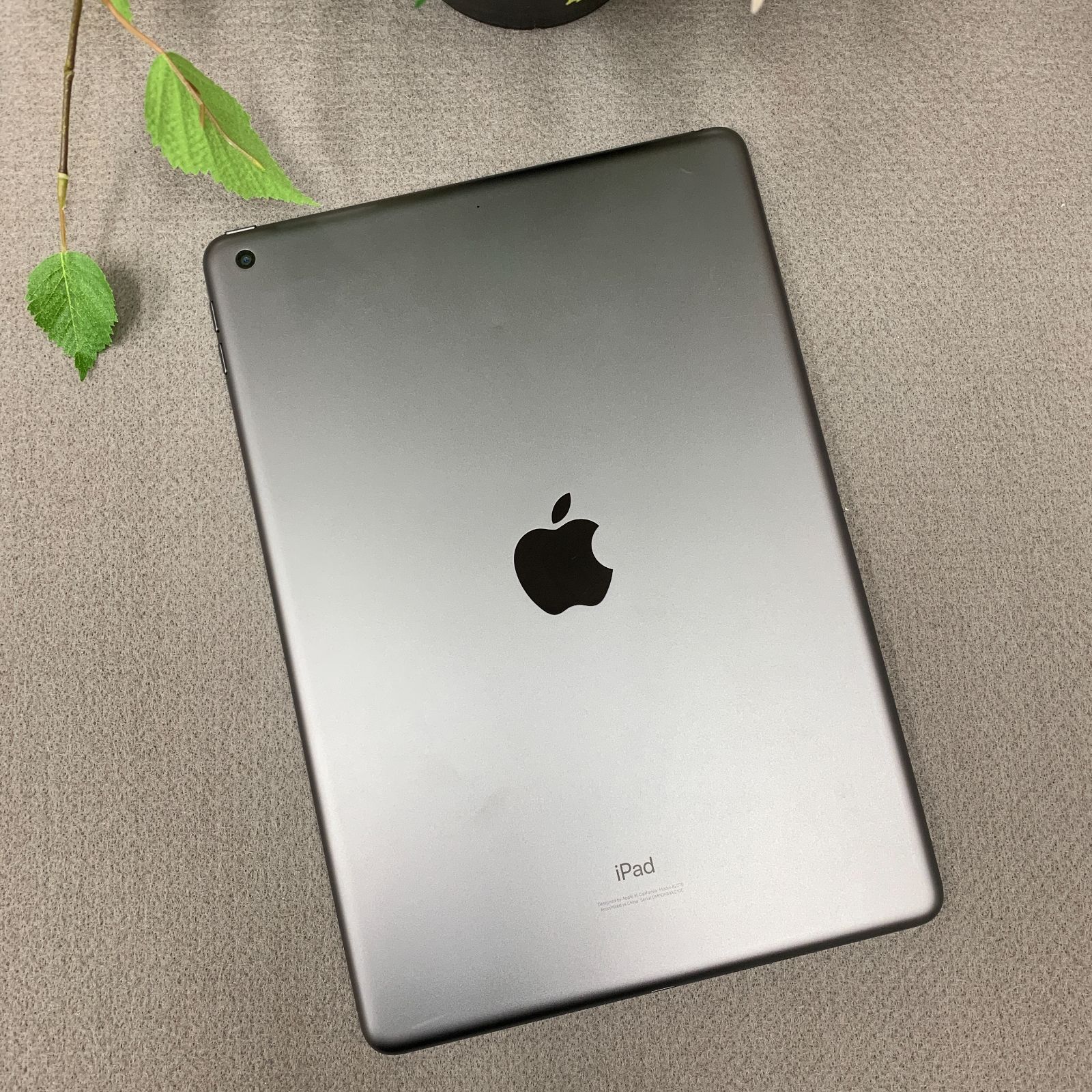 iPad(第8世代) 32GB スペースグレー Wi-Fiモデル - メルカリ