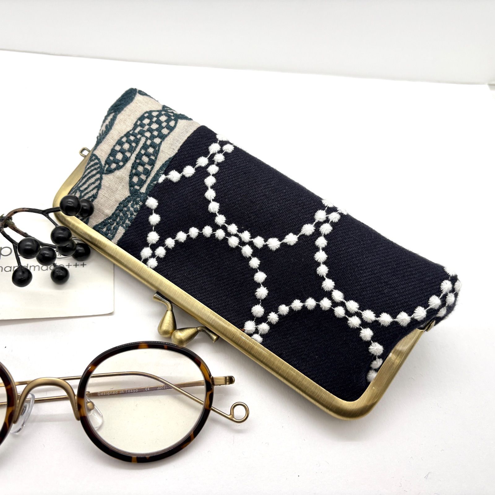 ハンドメイドミナペルホネン がま口メガネケース パッチワーク - メルカリ