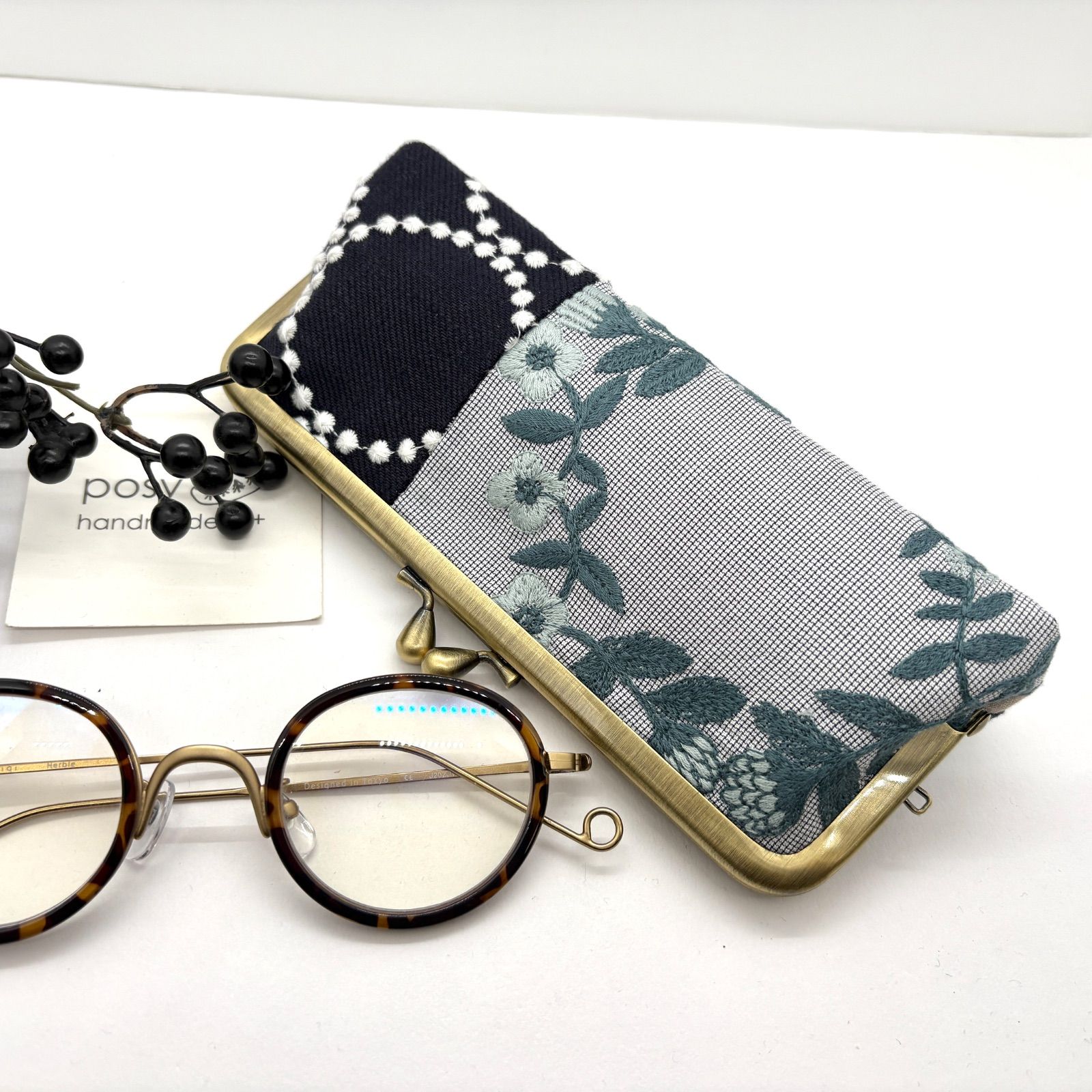 ハンドメイドミナペルホネン がま口メガネケース パッチワーク - メルカリ