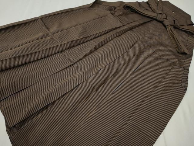 平和屋着物●男性　馬乗り袴　縞　三越扱い　正絹　逸品　CAAZ3466yc 平和屋着物○男性 馬乗り袴 縞 三越扱い 正絹 逸品 CAAZ3466yc - メルカリ