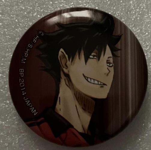 e+ハイキュー+ 黒尾鉄朗 横顔 缶バッジ - メルカリ