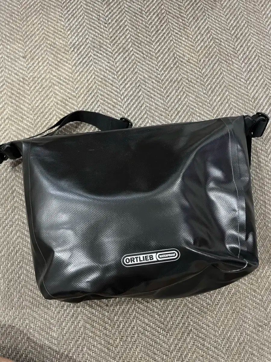 シュプリーム/オルトリーブコラボメッセンジャーバッグ　ブラック シュプリーム/オルトリーブコラボメッセンジャーバッグ ブラック