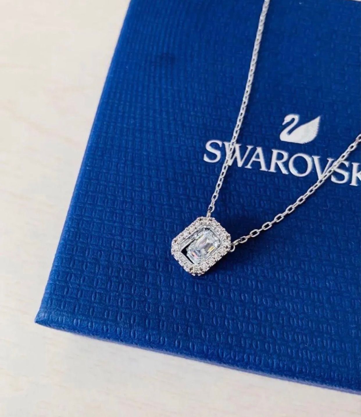 スワロフスキーSwarovski Millenia ペンダント オクタゴンカット