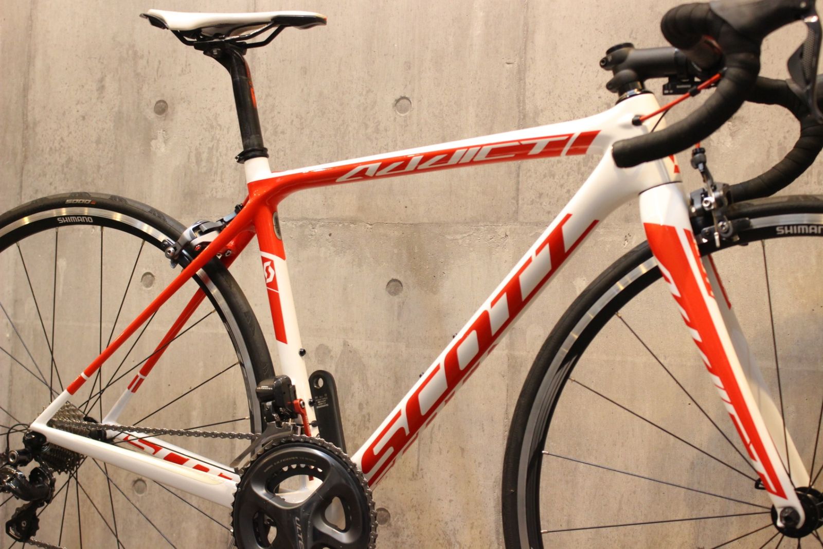 自転車本体 scott addict20 SCOTT(スコット)ADDICT 20 105 Di2完成車