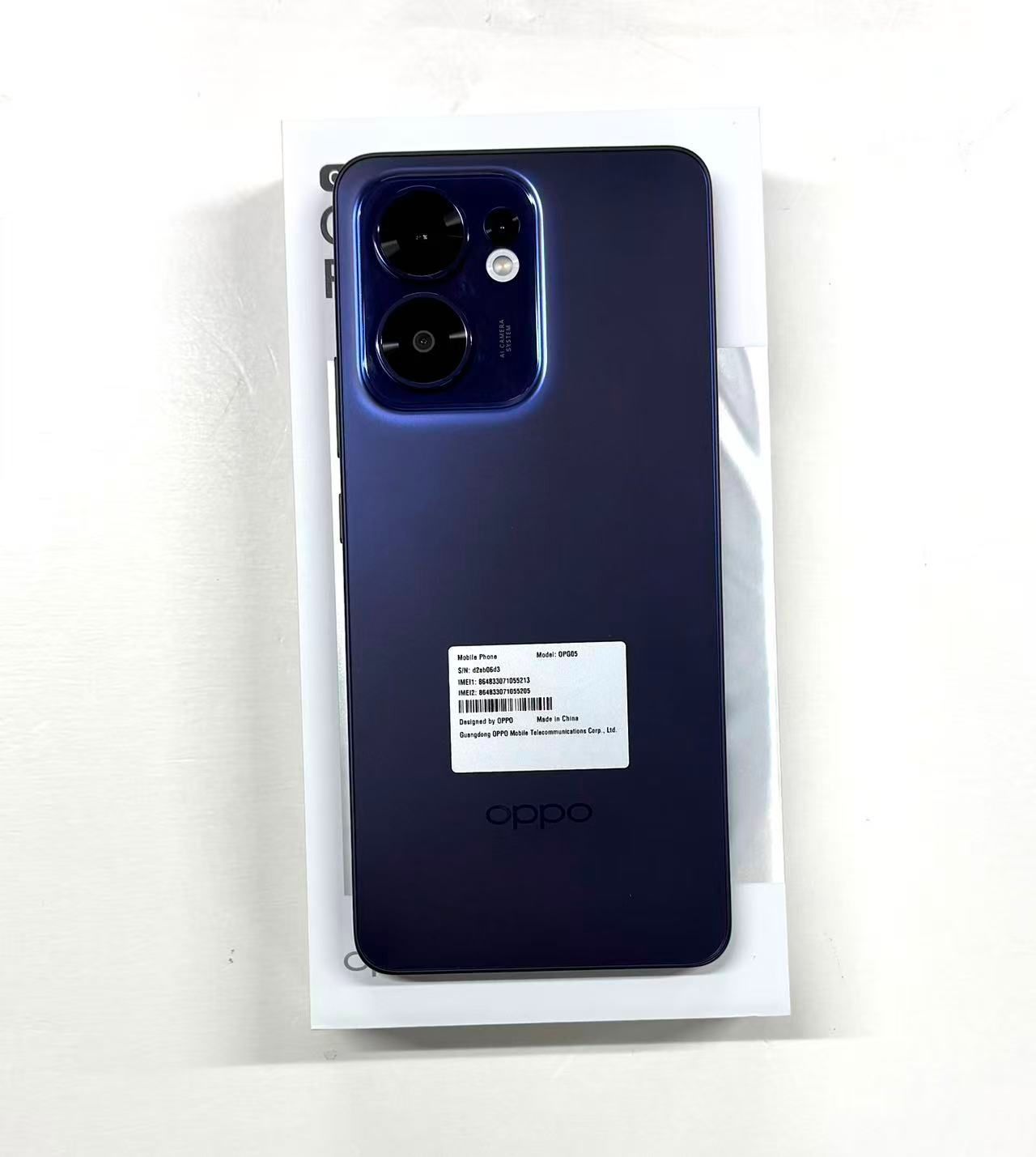 美品 OPPO Reno 13a 128GB ルミナスネイビー　おまけ付き SIMフリー】OPPO Reno13 A限定BOX ルミナスネイビー「CPH2699ETEK1LN