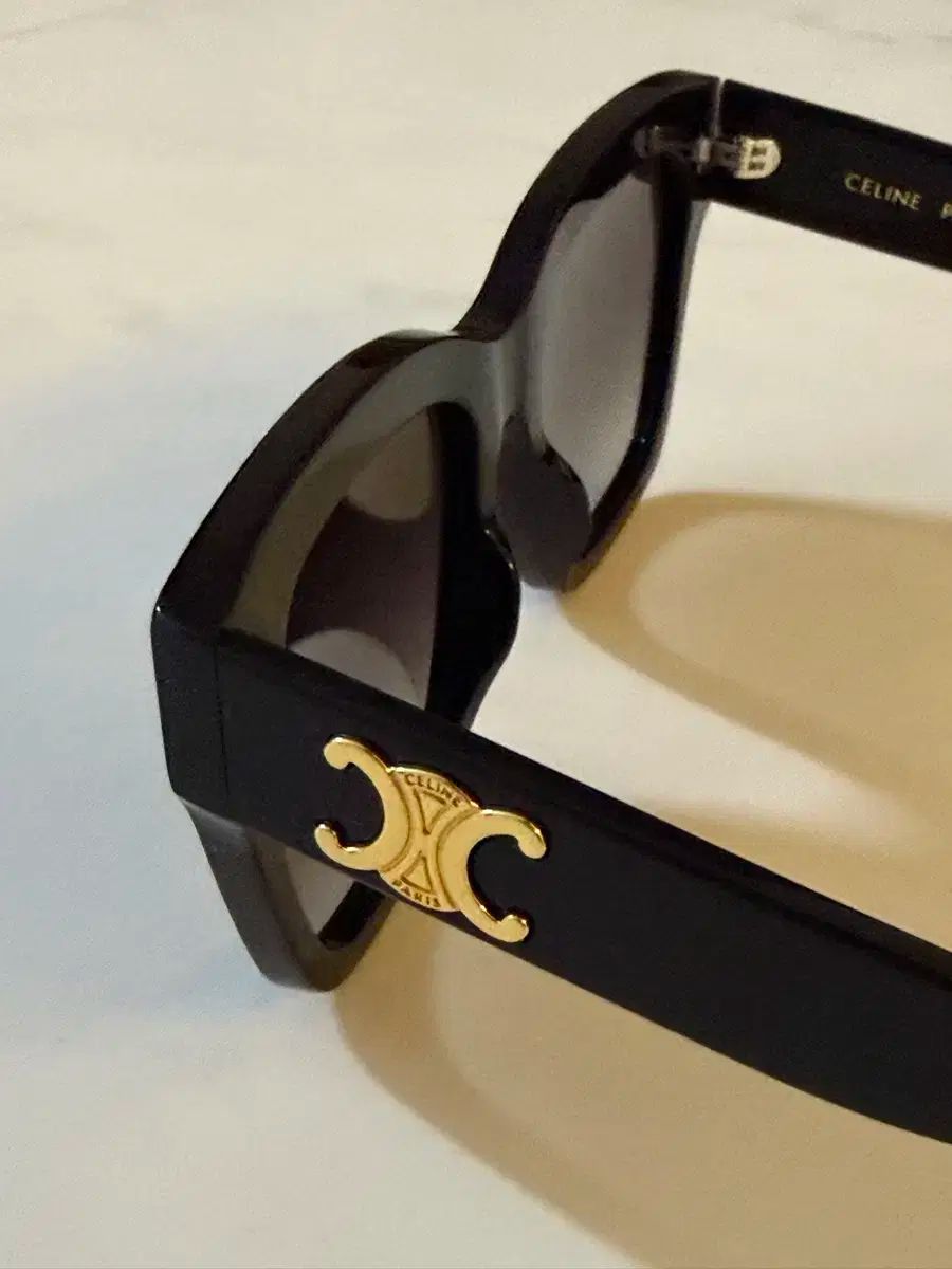 セリーヌ トリオンフ 09 サングラス - メルカリ