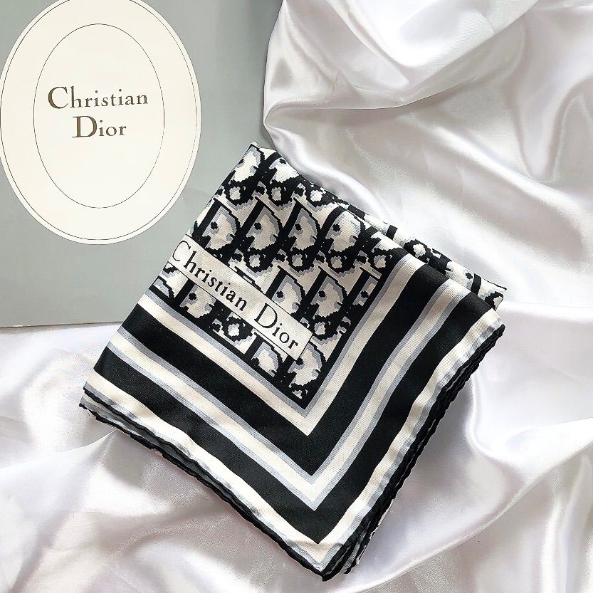 Christian Dior ディオール トロッタースカーフ 大判 ビンテージ Christian Dior クリスチャンディオール トロッター柄 大判スカーフ