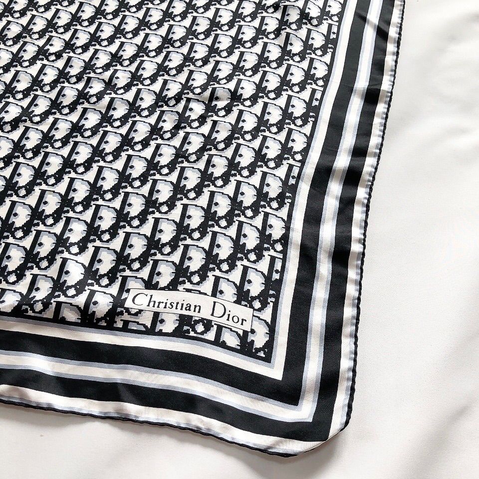 Christian Dior クリスチャンディオール トロッター柄 大判スカーフ