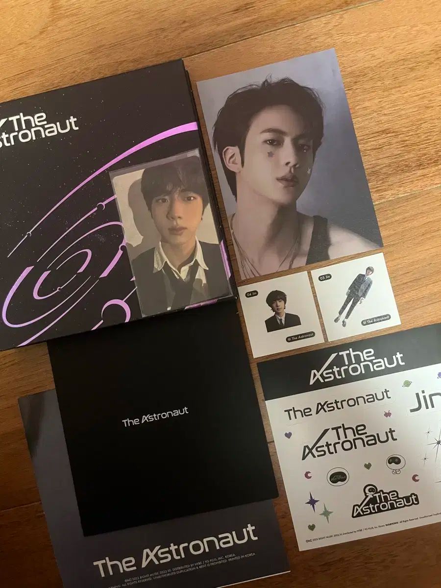 BTS JIN、「The Astronaut」コンセプトフォト初公開 – DE COLUM BTS JIN The Astronaut CD 24枚セット