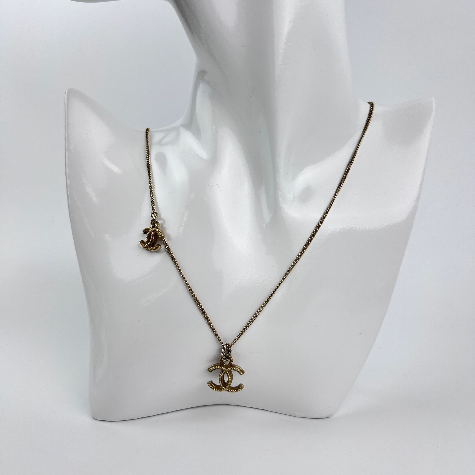 CHANEL シャネル　ビンテージネックレス　ゴールド　パール　ロゴ CHANEL ≪ 新品 ≫ シャネル CCマーク パール ネックレス ABB846