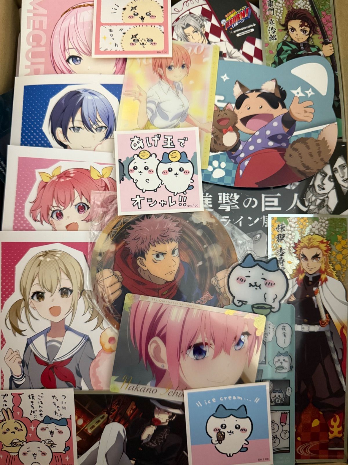 紙類　アニメ　ゲーム　まとめ売り　大量　コースター　ポストカード　カード 紙類 アニメ ゲーム まとめ売り 大量 コースター ポストカード カード