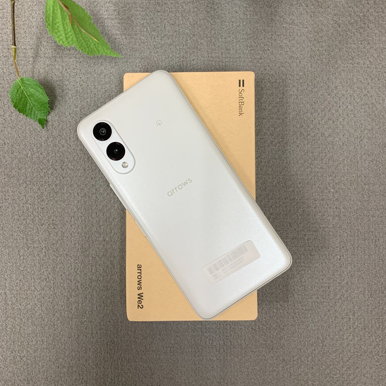 新品同様 Arrows We2 64GB 国内SIMフリー 送料無料 - メルカリ