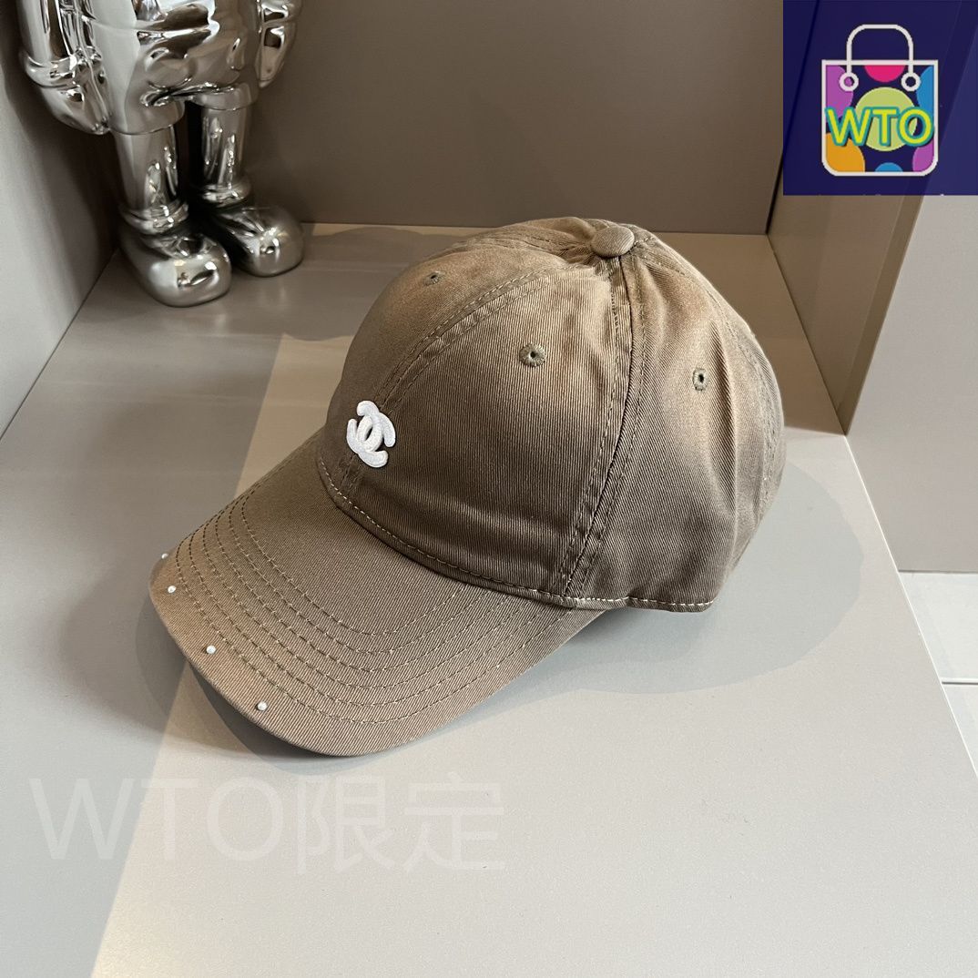 CHANEL ベースボールキャップ CHANEL ベースボールキャップ 黒×カラフルCCロゴ 買取価格と査定