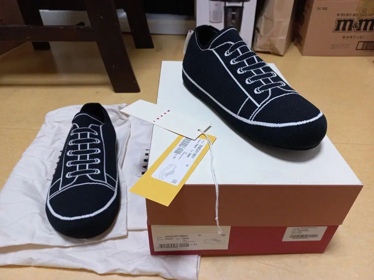 新品未使用 稀少 MARNI マルニ トロンプルイユニット スニーカー 41 新品未使用 稀少 MARNI マルニ トロンプルイユニット スニーカー 41