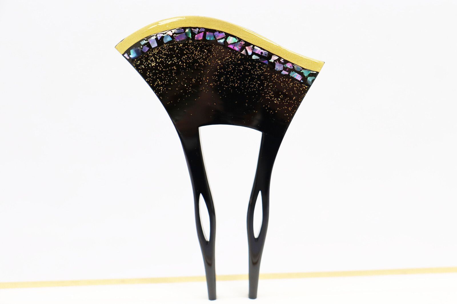 かんざし バチ型 髪飾り 花しおり 新品 高級 螺鈿 金蒔絵 簪 黒 礼装 フォーマル 礼装 日本製 髪飾り 振袖 留袖 訪問着 結婚式 卒業式 袴 ヘアアクセサリー 扇型 バチ型