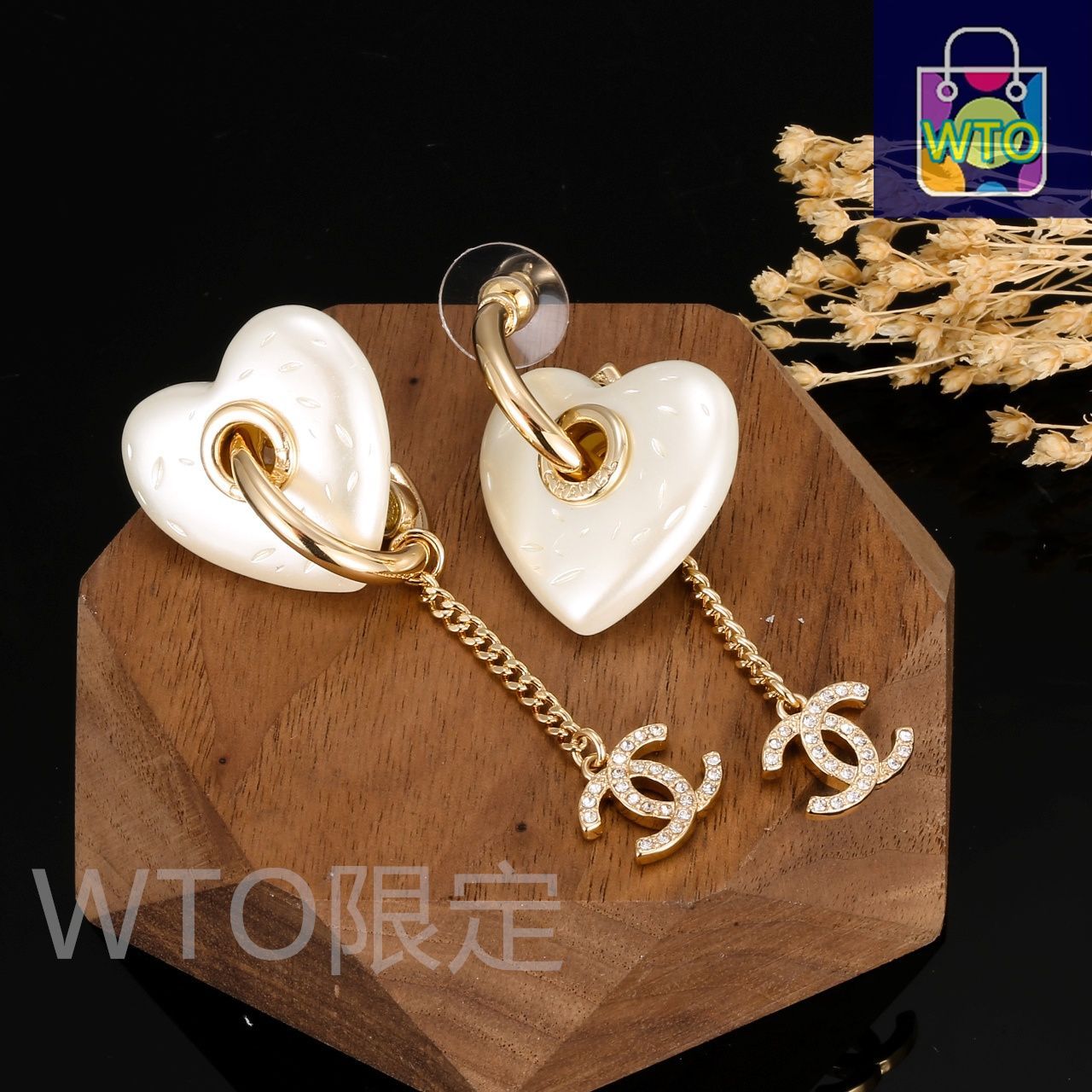 今日特価】Chanel シャネル 浅金色ハート型イヤリング 最新潮流に