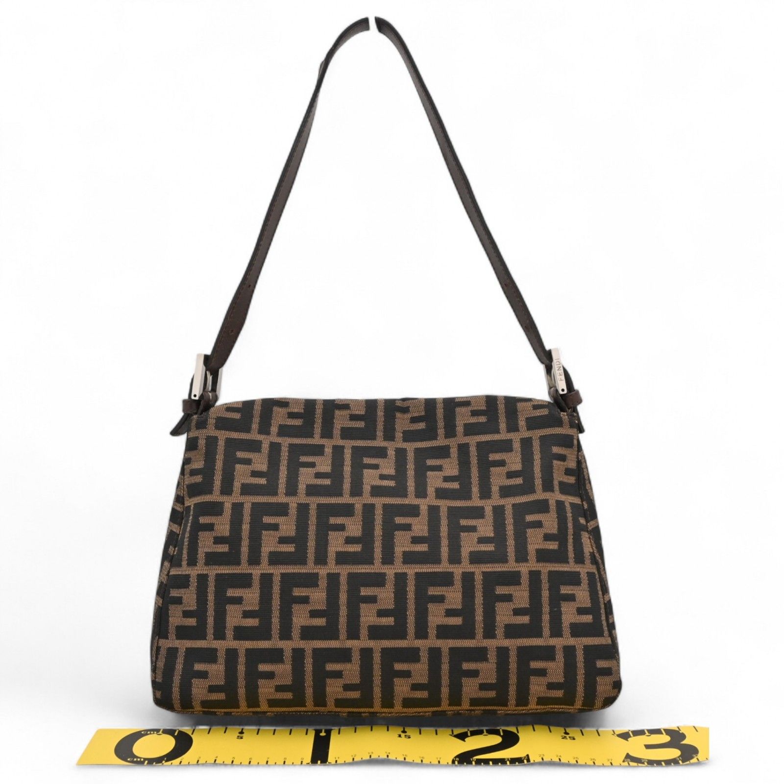 フェンディFENDI マンマバケット　ワンショルダー　FF金具　スウェード フェンディFENDI マンマバケット ワンショルダー FF金具 スウェード