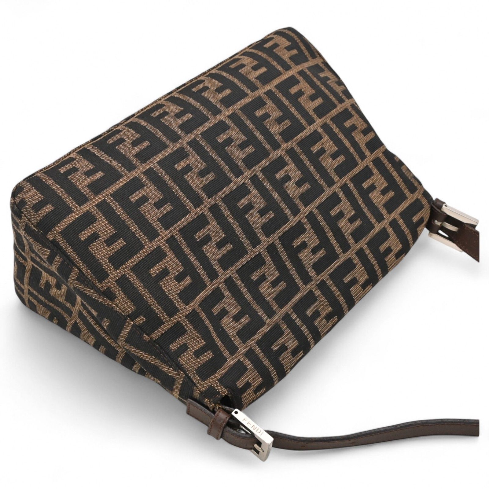 フェンディ ズッカ柄 マンマバケット ショルダーバッグ Aランク