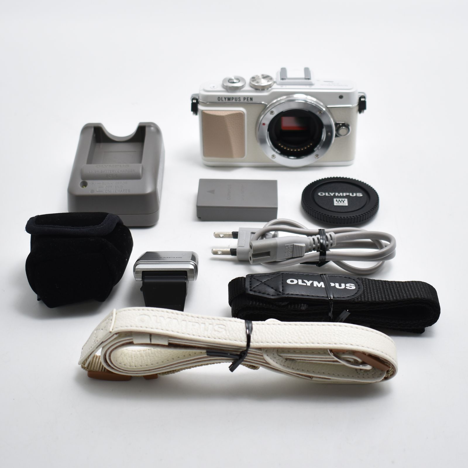 B#10001 OLYMPUS ミラーレス一眼 PEN E-PL7 ボディ ホワイト PEN E-PL7