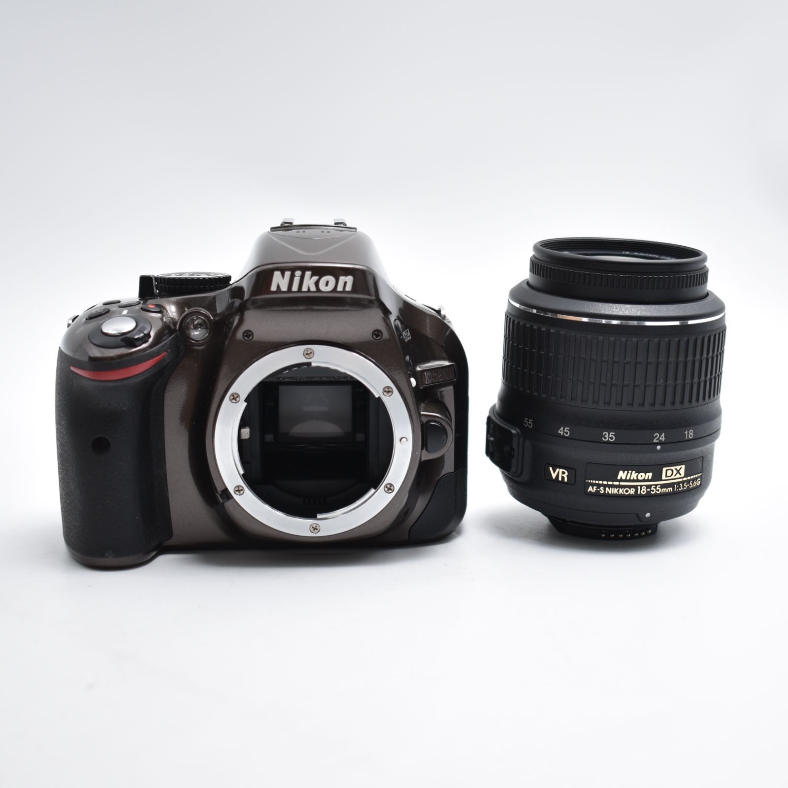 Nikon D5200 デジタル一眼レフカメラセット Amazon | Nikon デジタル一眼レフカメラ D5200 レンズキット AF-S DX