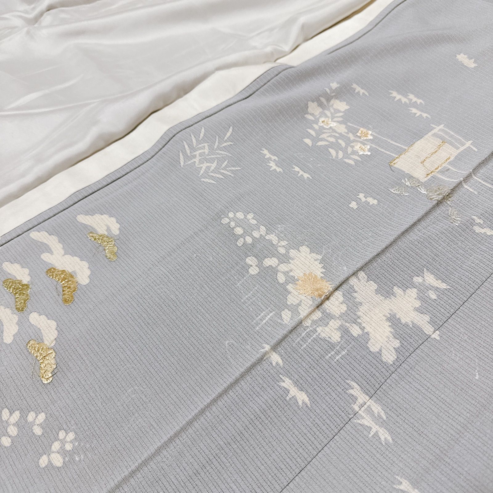 茶屋辻柄　絽ちりめん　日本刺繍　正絹 茶屋辻柄 絽ちりめん 日本刺繍 正絹 - メルカリ