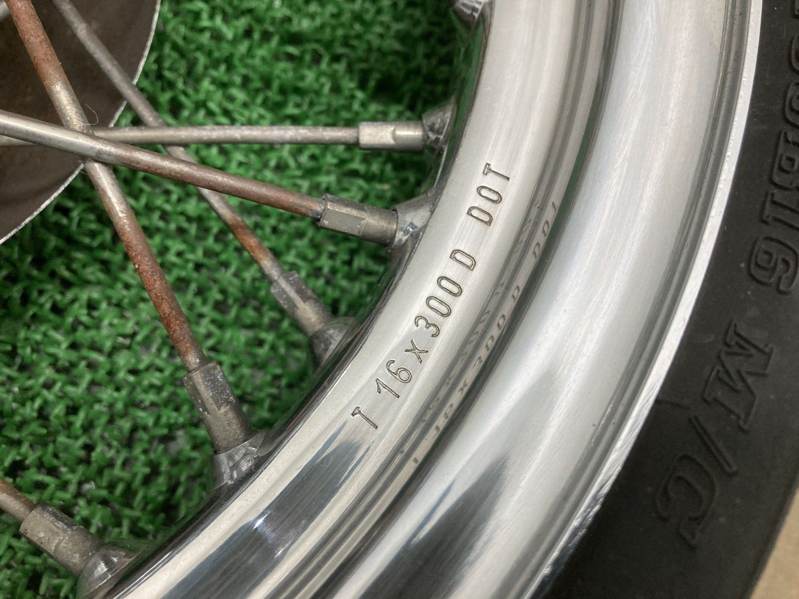 FLSTC1340 フロントホイール ハーレー 純正 中古 16×3.00 40本スポーク