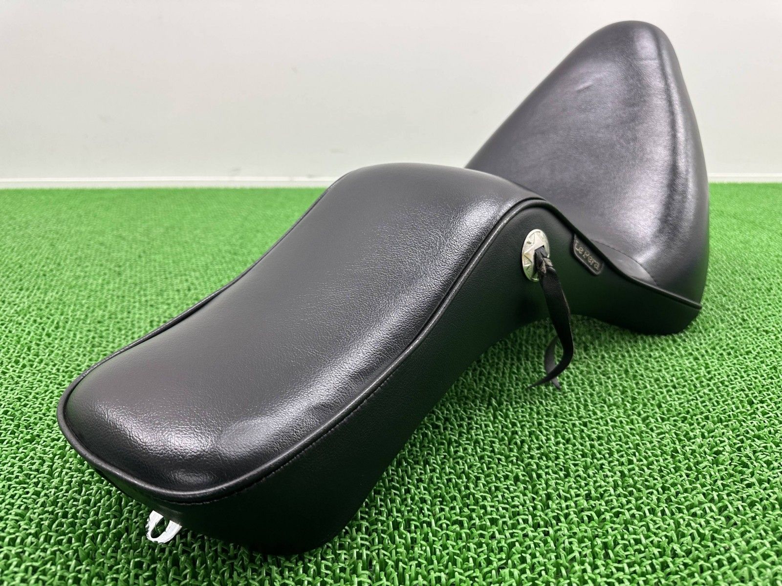 ラペラ製ソフテイル シート 社外 中古 バイク 部品 ハーレー エボ