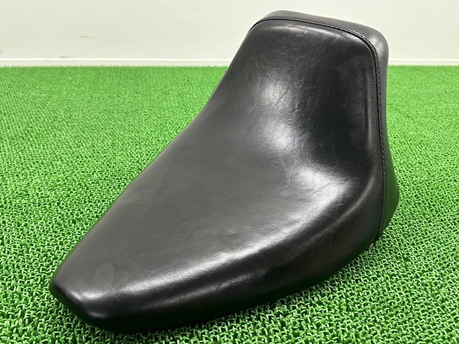 ラペラ製ソフテイル シート 社外 中古 バイク 部品 ハーレー エボ