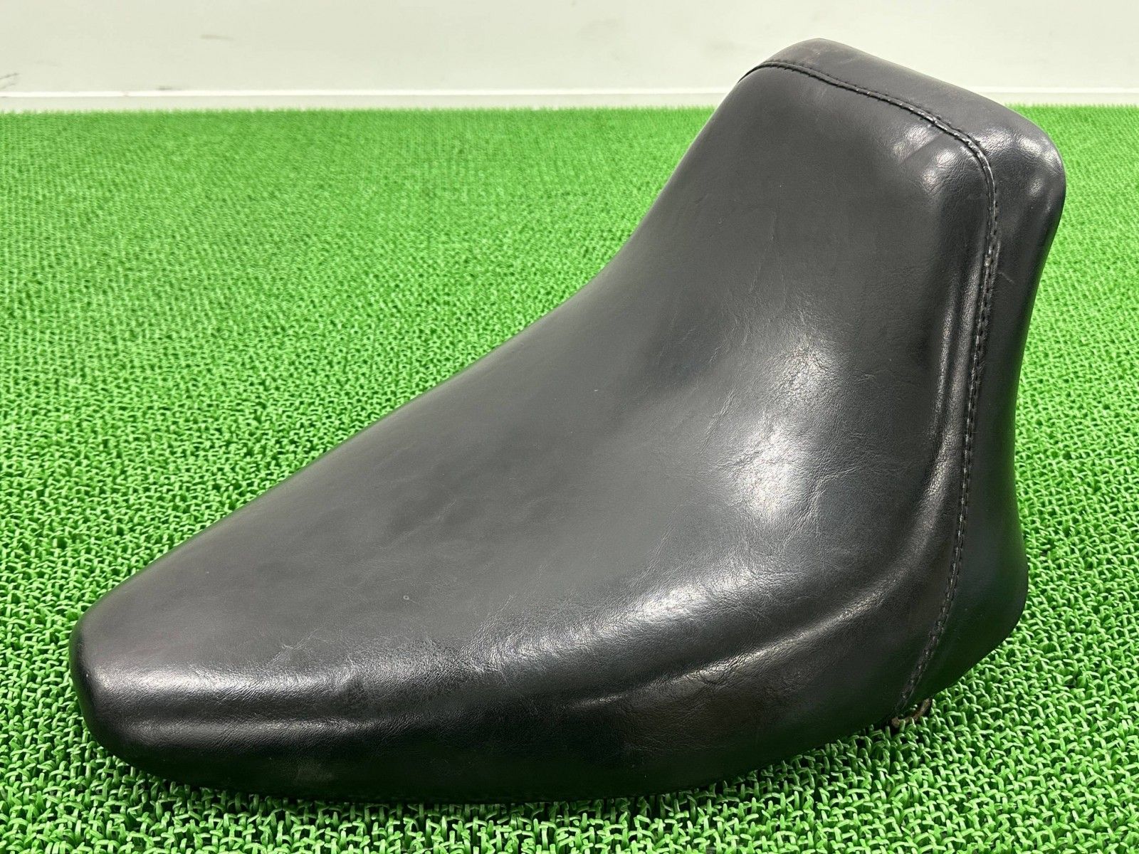 ラペラ　lepela ソフテイル　84-99 エボ　シート ラペラ製ソフテイル シート 社外 中古 バイク 部品 ハーレー エボ