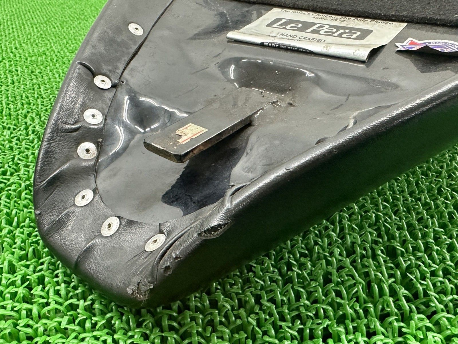 ラペラ製ソフテイル シート 社外 中古 バイク 部品 ハーレー エボ