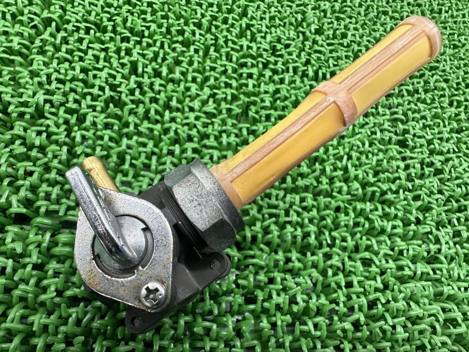 バイク FLSTC1340 フューエルコック ハーレー 純正 バイク 部品 エボ 