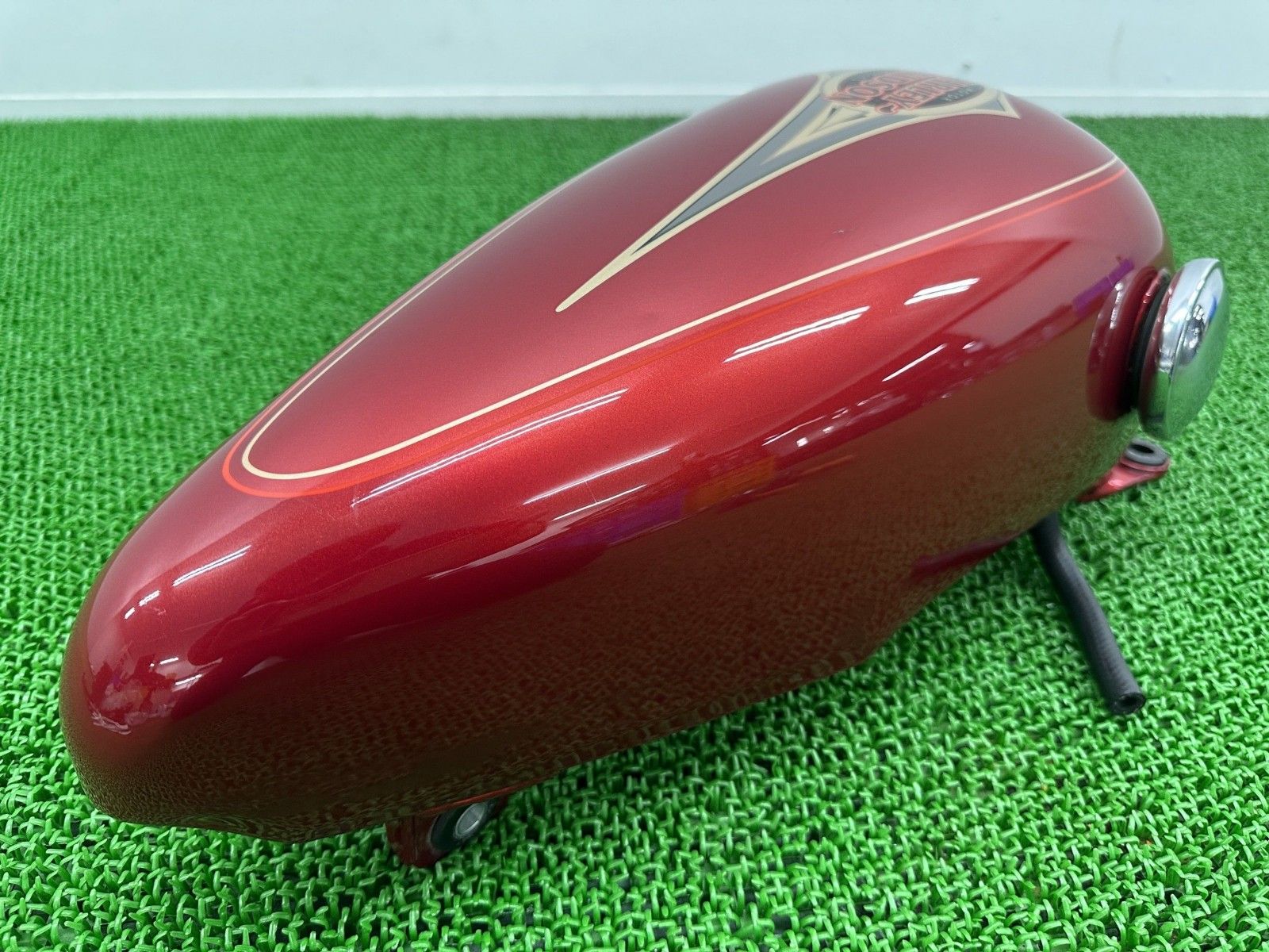 FLSTC1340 タンク 左右 紫 ハーレー 純正 中古 バイク 部品 ソフテイル