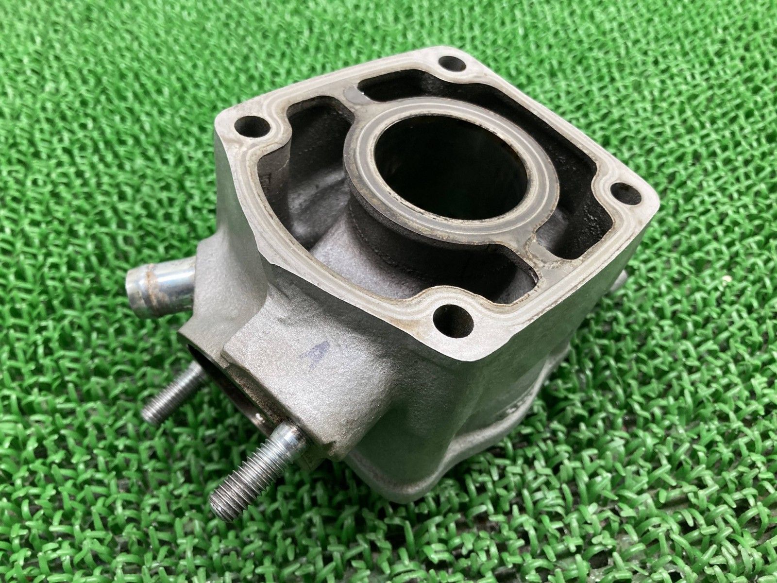 NSR50. 後期シリンダー　中古 NSR50 エンジンシリンダー GE2 ホンダ 純正 中古 バイク 部品 AC10