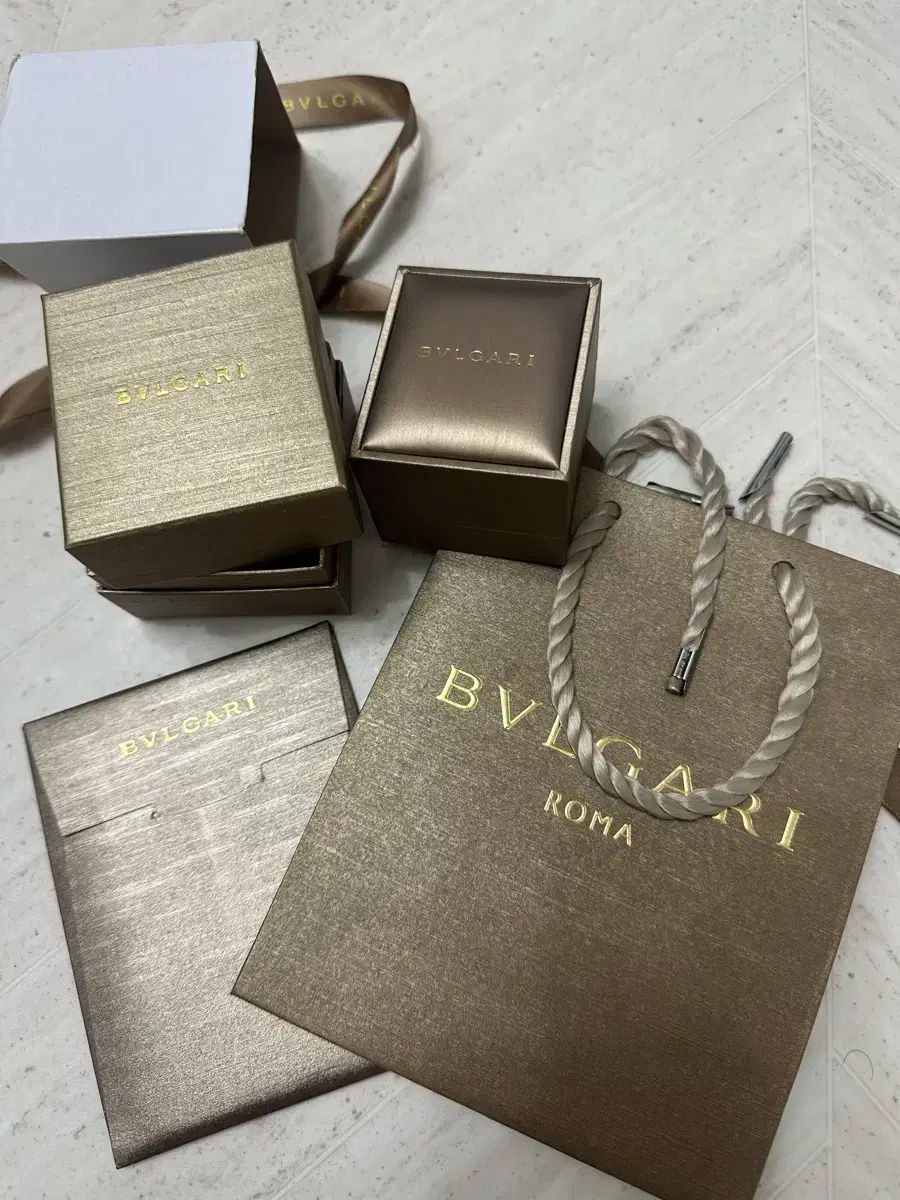 ブルガリケース出品 - メルカリ