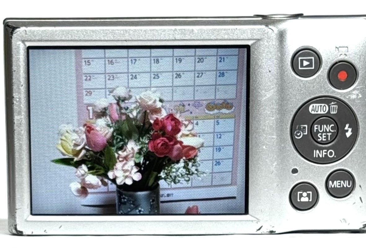 Canon IXY 200 PC2333 HD 20MP 8x デジタルカメラ silver 基本動作確認