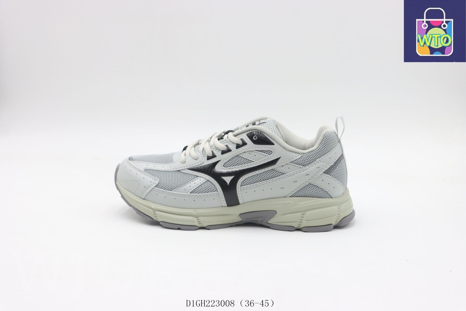 今日特価】ミズノのランニングシューズ グレー＆ブラック D1GH223008