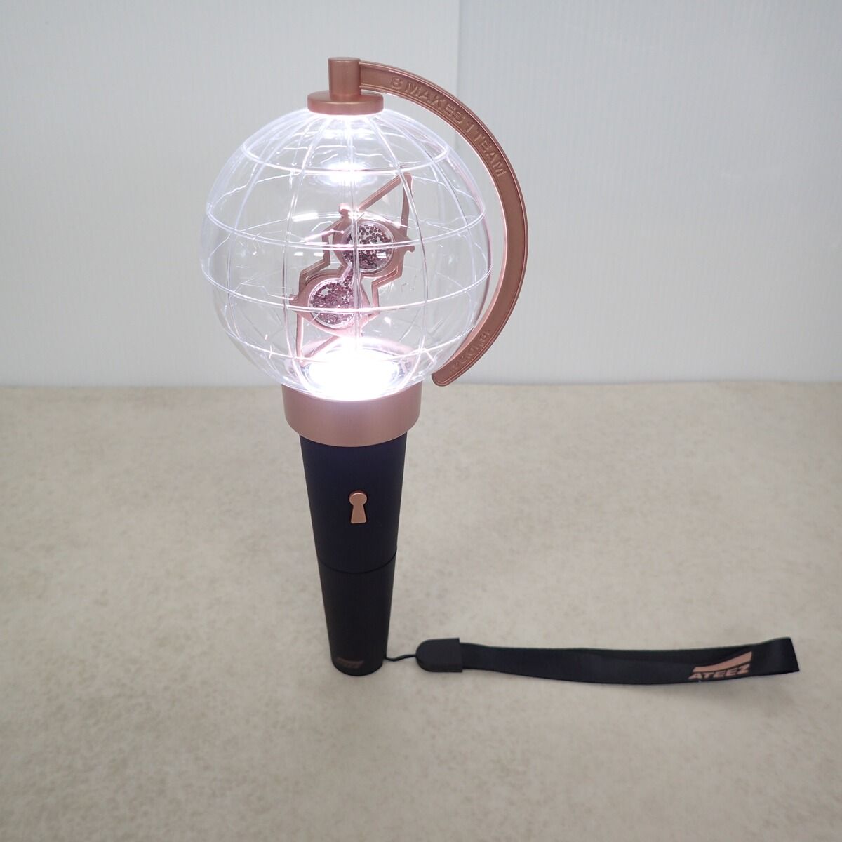 ATEEZ アチズ ペンライト ペンライトケース セット ATEEZ ペンライト/ペンライトケース OFFICIAL LIGHT STICK/OFFICIAL