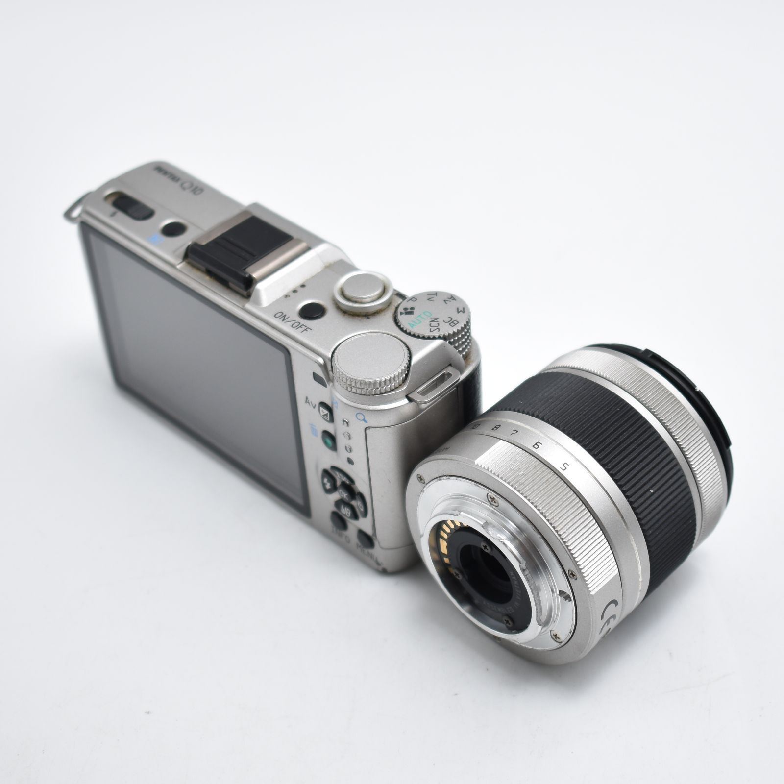 PENTAX Q10 02 STANDARD ZOOMレンズキット　シルバー ペンタックス ミラーレス PENTAX Q10 レンズキット シルバー 中古 新品