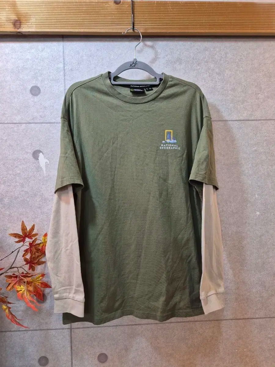 ヨコモ DB5改 絶版のシャーシ アッパーデッキ おまけ付き