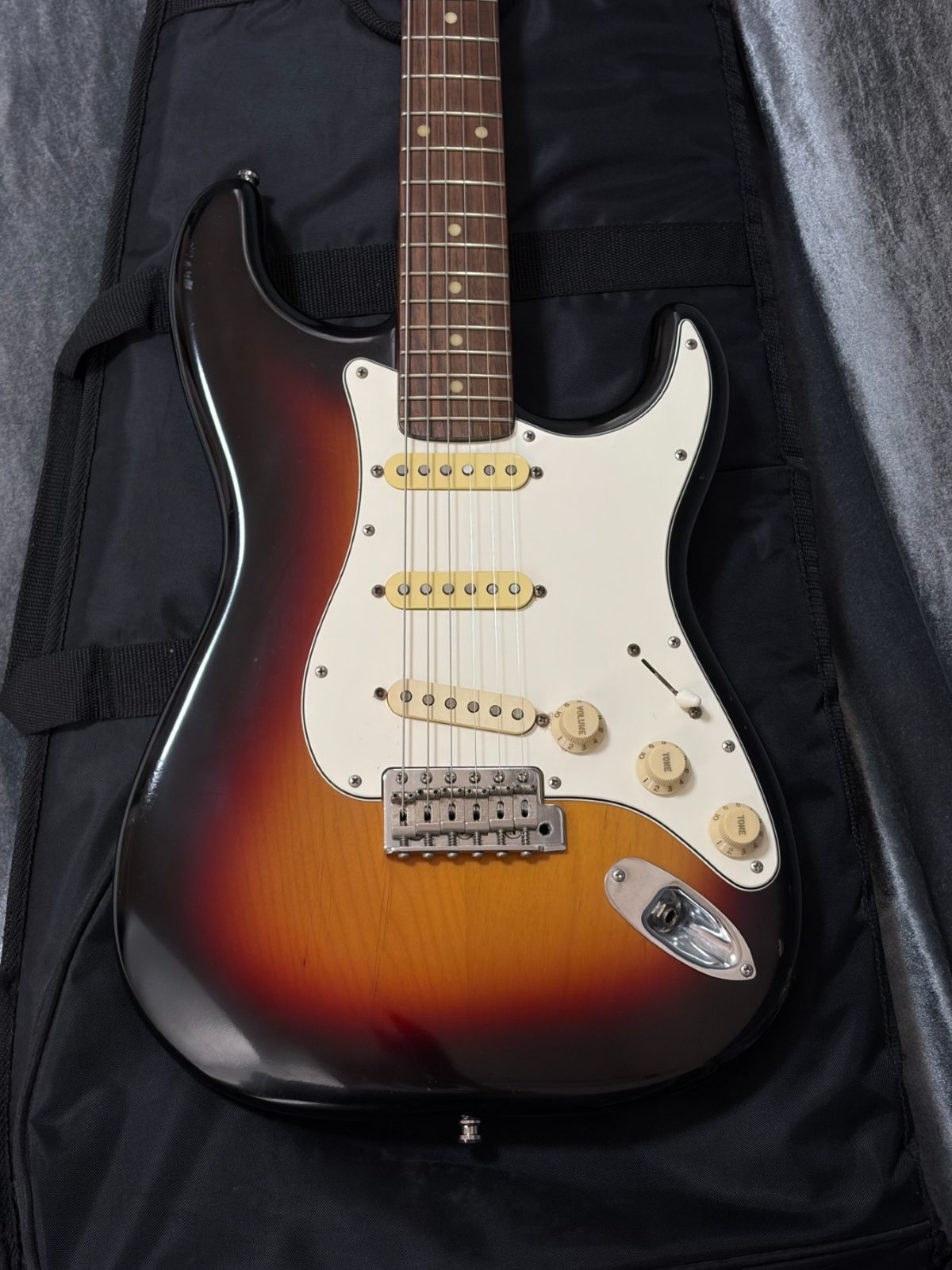 ラッカートップ！ EDWARDS E-SE-93R/LT Seymour Duncanピックアップ