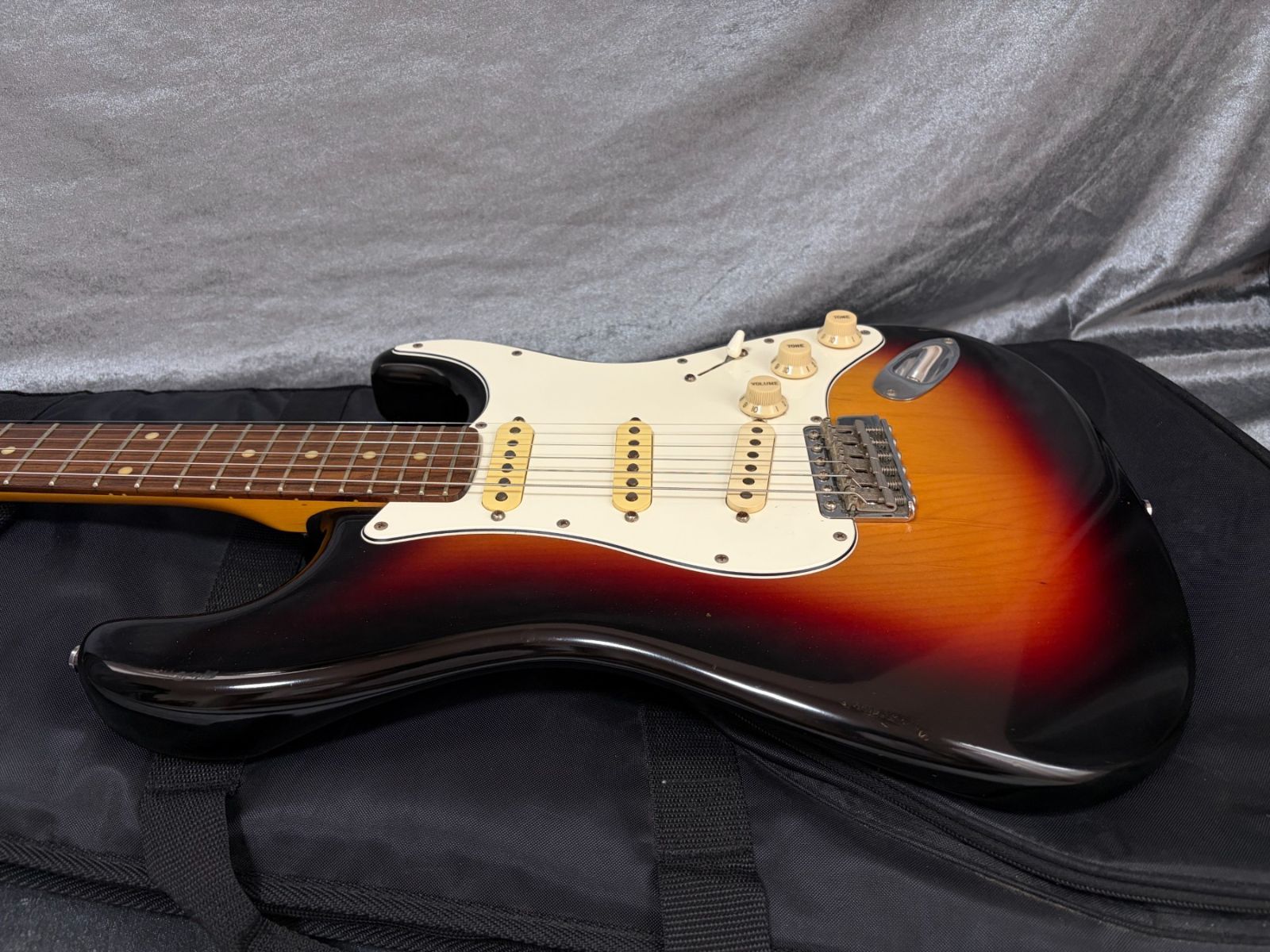 ラッカートップ！ EDWARDS E-SE-93R/LT Seymour Duncanピックアップ